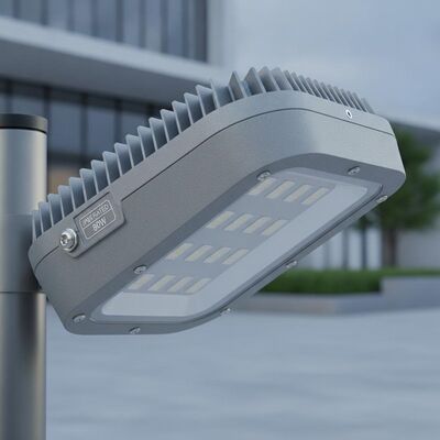 Instalação de iluminação de área exterior de LED com classificação IP65 YASL-33 com parafusos de aço inoxidável de 80W